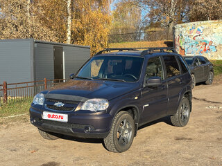 2013 Chevrolet Niva I Рестайлинг, коричневый, 449000 рублей, вид 1