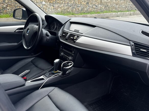 2014 BMW X1 18i I (E84) Рестайлинг, белый, 1450000 рублей - вид 16