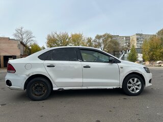2013 Volkswagen Polo V, белый, 285000 рублей, вид 3