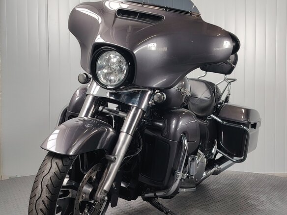 2014 Harley-Davidson Street Glide, серый, 1199000 рублей - вид 2