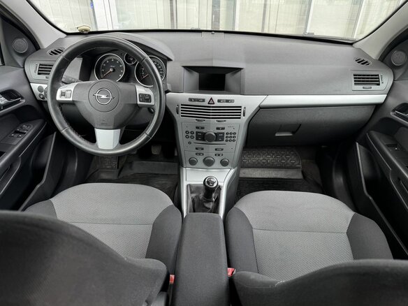 2011 Opel Astra H Рестайлинг, чёрный - вид 8