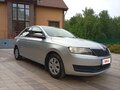 2018 Skoda Rapid I Рестайлинг, серебристый, 980000 рублей - вид 2
