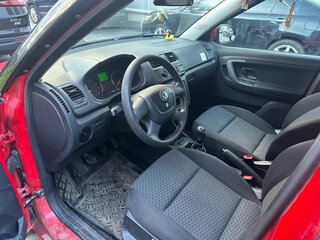 2011 Skoda Fabia II Рестайлинг, красный, 350000 рублей, вид 5