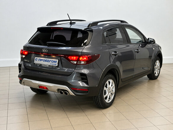 2021 Kia Rio X IV Рестайлинг, серый, 1760000 рублей - вид 3