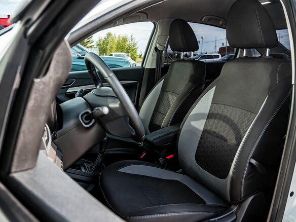 2024 Lada (ВАЗ) Vesta I Рестайлинг (NG), белый, 1130000 рублей - вид 12