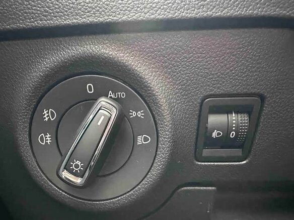 2022 Skoda Karoq I Рестайлинг, серый - вид 12