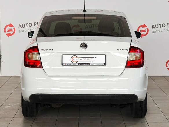 2016 Skoda Rapid I, белый, 800000 рублей - вид 3