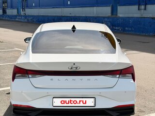 2021 Hyundai Elantra VII (CN7), белый, 1920000 рублей, вид 4