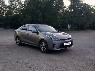 2019 Kia Rio IV, серый, 1550000 рублей, вид 3