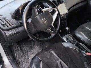 2012 Hyundai Solaris I, серебристый, 600000 рублей, вид 5