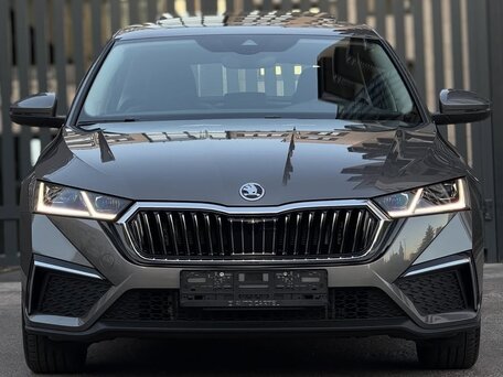 2023 Skoda Octavia IV (A8), серый, 2270000 рублей, вид 2