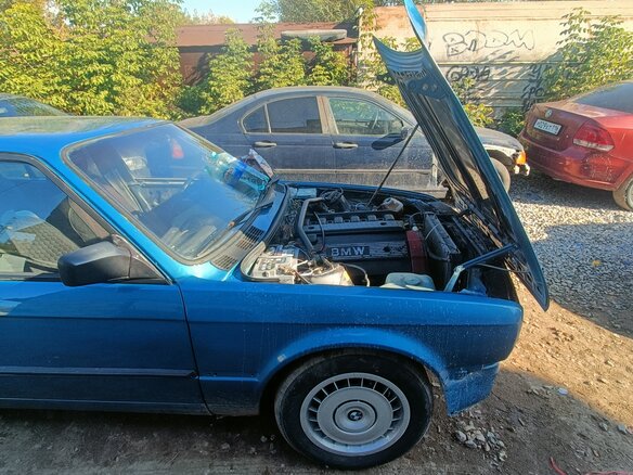 1990 BMW 3 серии 318i II (E30), синий, 350000 рублей - вид 6
