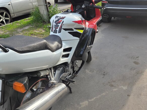 1996 Honda CBR 600F, белый, 300000 рублей - вид 1