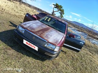 1993 Toyota Crown IX (S140), красный, 220000 рублей, вид 2