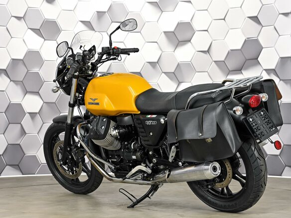 2016 Moto Guzzi V 7, жёлтый, 555000 рублей - вид 7