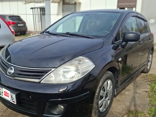 2010 Nissan Tiida I Рестайлинг, чёрный, 530000 рублей, вид 1