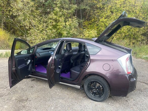 2013 Toyota Prius III Рестайлинг (XW30), фиолетовый, 950000 рублей - вид 23