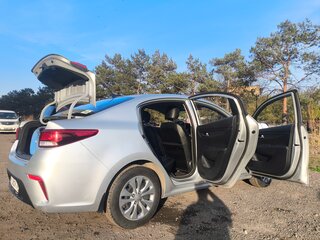 2019 Kia Rio IV, серебристый, 1230000 рублей, вид 5