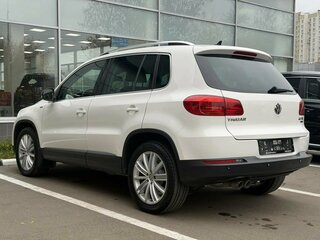 2013 Volkswagen Tiguan I Рестайлинг, белый, 1150000 рублей, вид 4