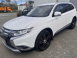 2016 Mitsubishi Outlander III Рестайлинг 2, белый, 1850000 рублей, вид 1