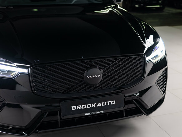 2026 Volvo XC60 II Рестайлинг 2, чёрный, 5990000 рублей - вид 32
