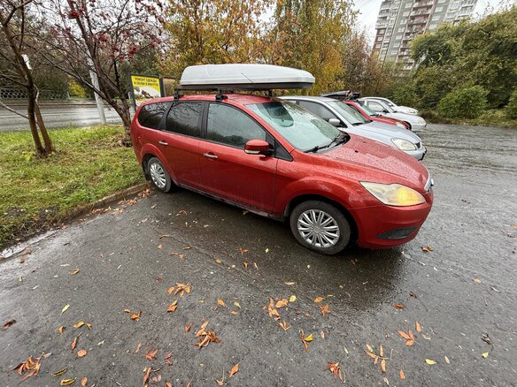 2008 Ford Focus II Рестайлинг, красный, 400000 рублей - вид 18