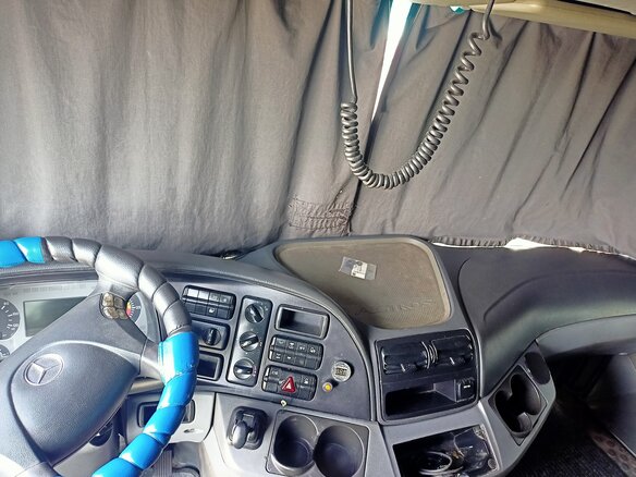 2004 Mercedes-Benz Actros, белый, 2499000 рублей - вид 20
