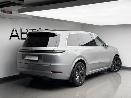 2025 Li Auto (Lixiang) L9 52.3 kWh I Рестайлинг, серебристый, 8498000 рублей, вид 3