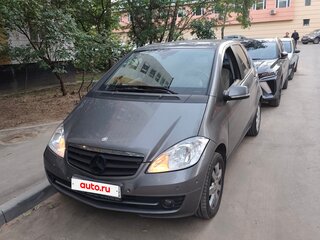 2011 Mercedes-Benz A-Класс 180 II (W169) Рестайлинг, серый, 750000 рублей, вид 1
