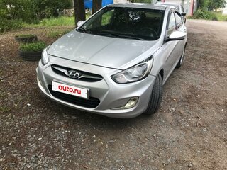 2011 Hyundai Solaris I, серебристый, 615000 рублей, вид 3