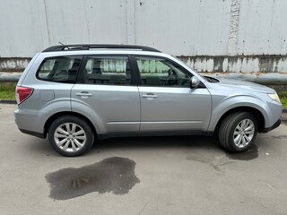 2012 Subaru Forester III Рестайлинг, серебристый, 1200000 рублей, вид 4