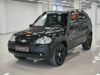 2018 Chevrolet Niva I Рестайлинг, чёрный, 636000 рублей, вид 1