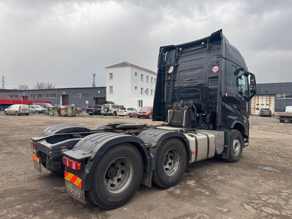 2019 Volvo FH, чёрный, 10800000 рублей - вид 3