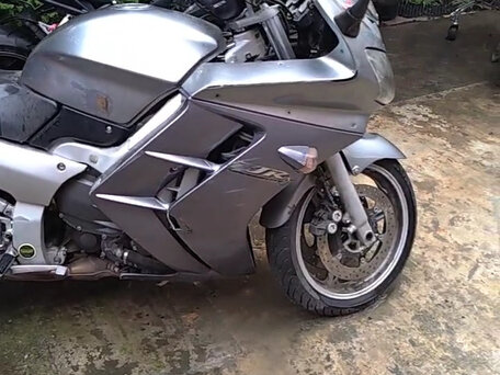 2004 Yamaha FJR1300, серебристый, 350000 рублей, вид 1