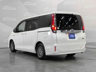2015 Toyota Noah III (R80), белый, 1925000 рублей, вид 3