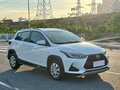2021 Toyota Yaris L XP150 Рестайлинг, белый - вид 1