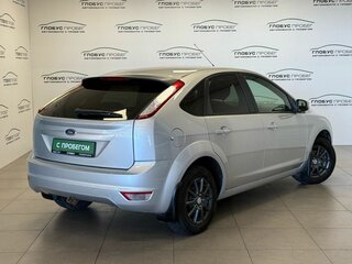 2011 Ford Focus II Рестайлинг, серебристый, 750000 рублей, вид 2
