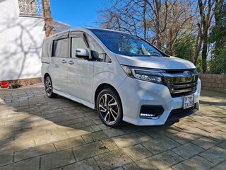 2019 Honda Stepwgn Spada V Рестайлинг, белый, 2920000 рублей, вид 2