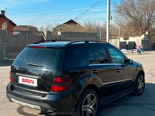 2006 Mercedes-Benz M-Класс 500 II (W164), чёрный, 1500000 рублей, вид 4