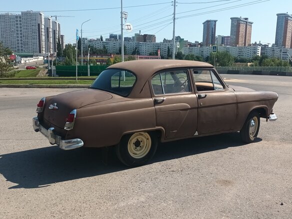1960 ГАЗ 21 «Волга» 21В, коричневый, 600000 рублей - вид 5