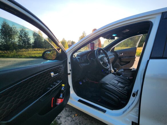 2012 Kia Rio 5-speed III, белый, 810000 рублей - вид 10