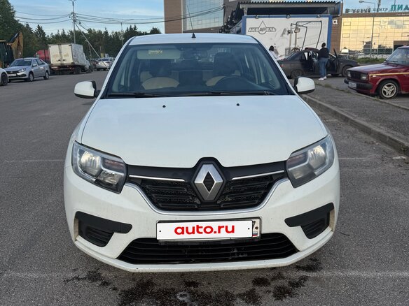2021 Renault Logan II Рестайлинг, белый, 750000 рублей