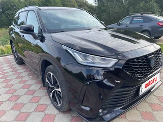 2021 Toyota Crown Kluger, чёрный, 4550000 рублей, вид 3