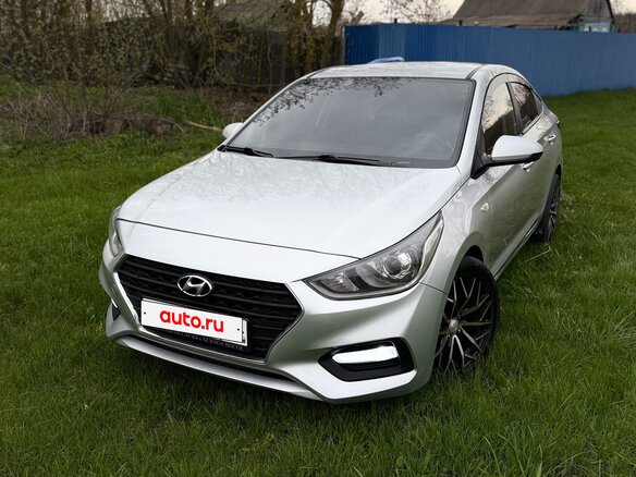 2018 Hyundai Solaris II, серебристый, 950000 рублей