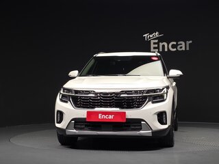 2022 Kia Seltos I Рестайлинг, белый, 2350000 рублей, вид 2