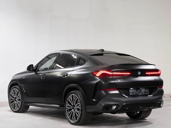 2026 BMW X6 40d III (G06) Рестайлинг, чёрный, 18275000 рублей - вид 11