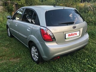 2010 Kia Rio II Рестайлинг, серебристый, 470000 рублей, вид 5