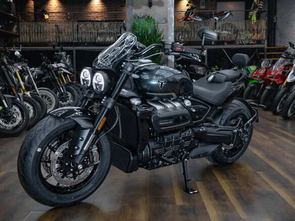 2026 Triumph Rocket 3, чёрный, 3390000 рублей - вид 12