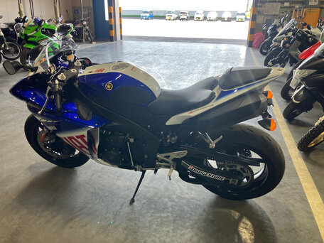 2010 Yamaha YZF-R1, синий, 1030000 рублей, вид 2