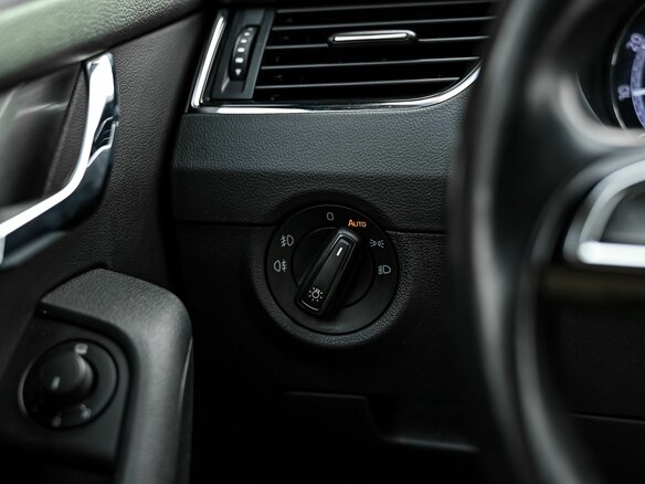 2018 Skoda Octavia III (A7) Рестайлинг, чёрный - вид 10